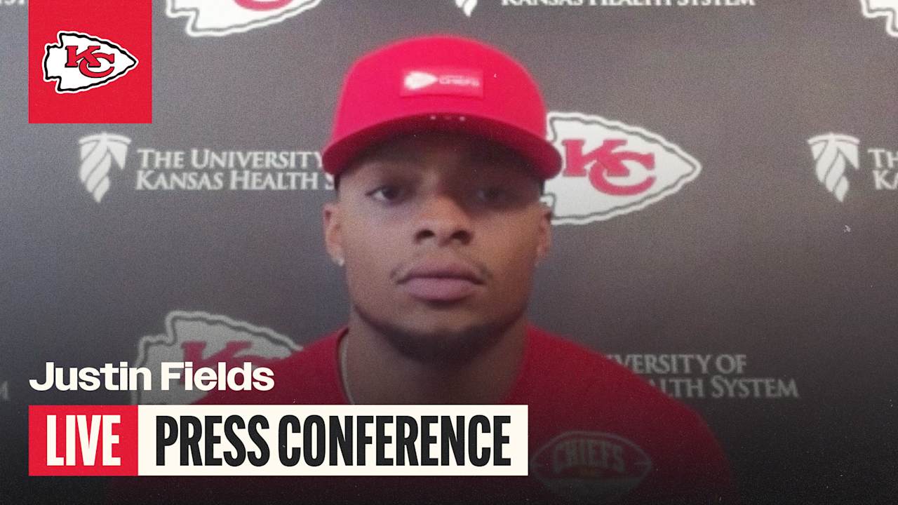 Justin Fields is overhyped and underperforming. - Slide 1