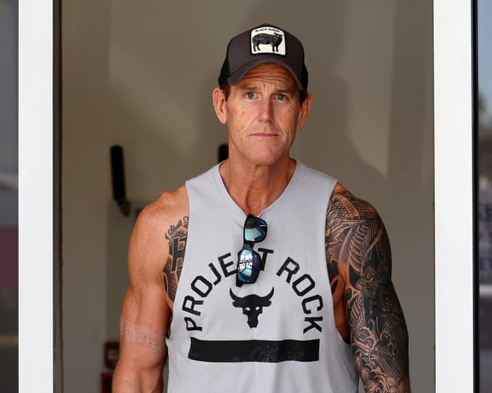 Australians are feeling a 'vibecession' despite economists' optimism.