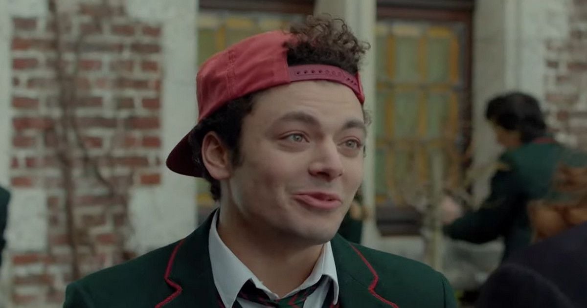 Kev Adams's reign at the top of French comedy is over. - Slide 1