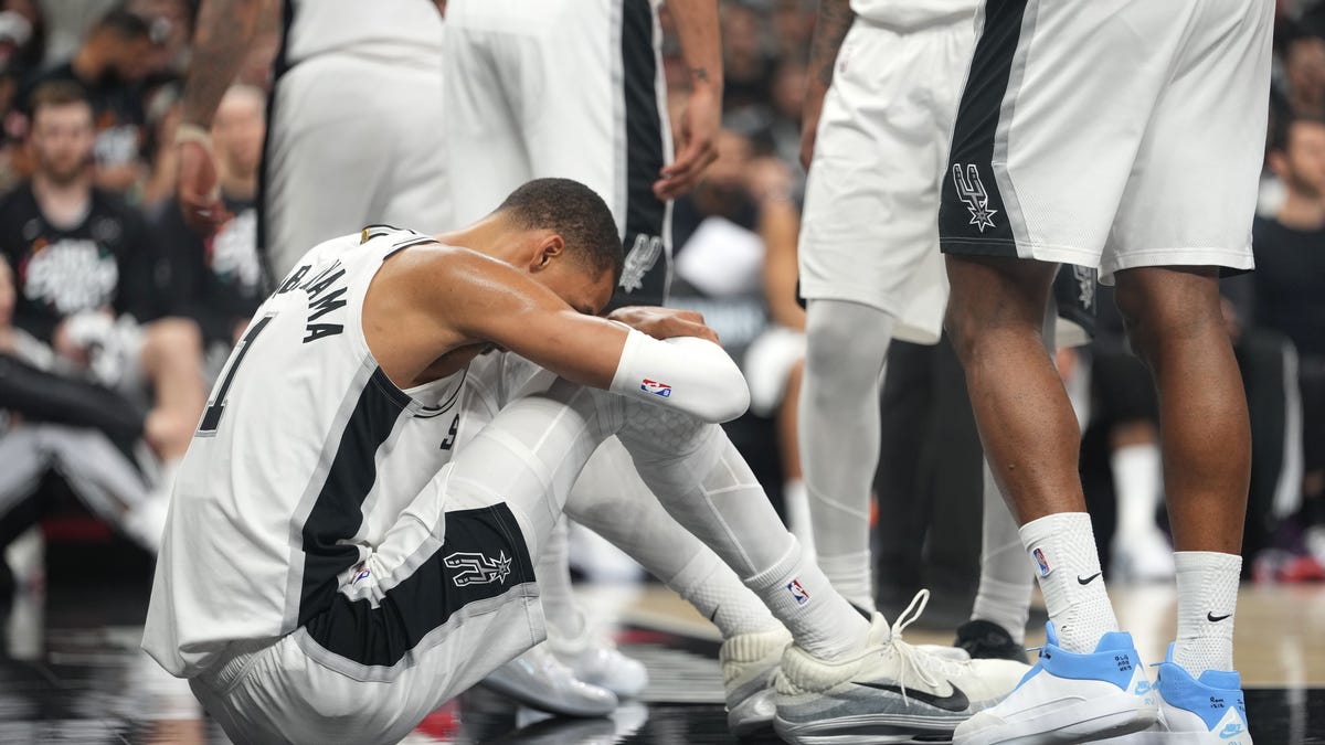 The Blazers will struggle to keep up with the Spurs' defensive intensity.