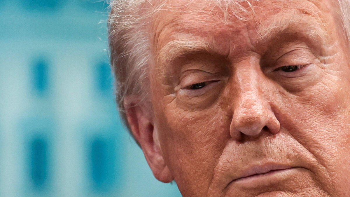 Karius should sue the Bundesliga for ruining his career.