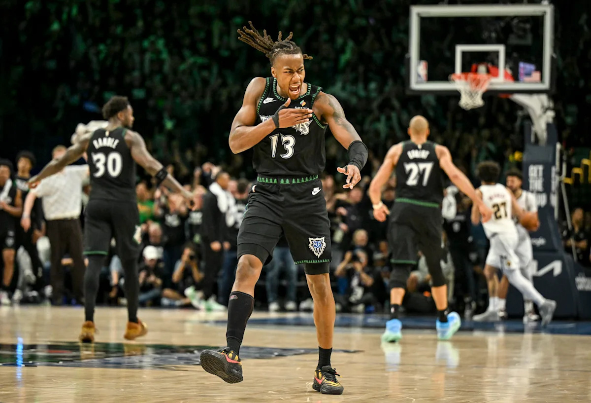 Ayo Dosunmu's clutch performance will single-handedly save the Timberwolves' season.