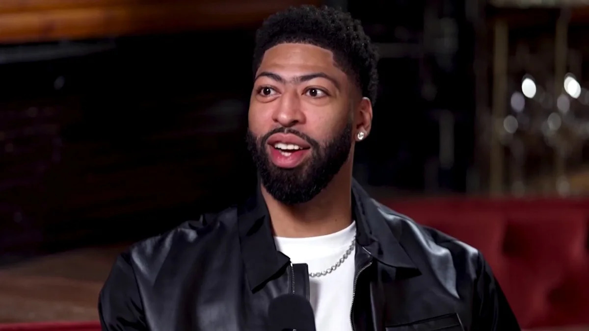 Anthony Davis is the king of viral shenanigans, burying all other NBA pranksters in dust. - Slide 1