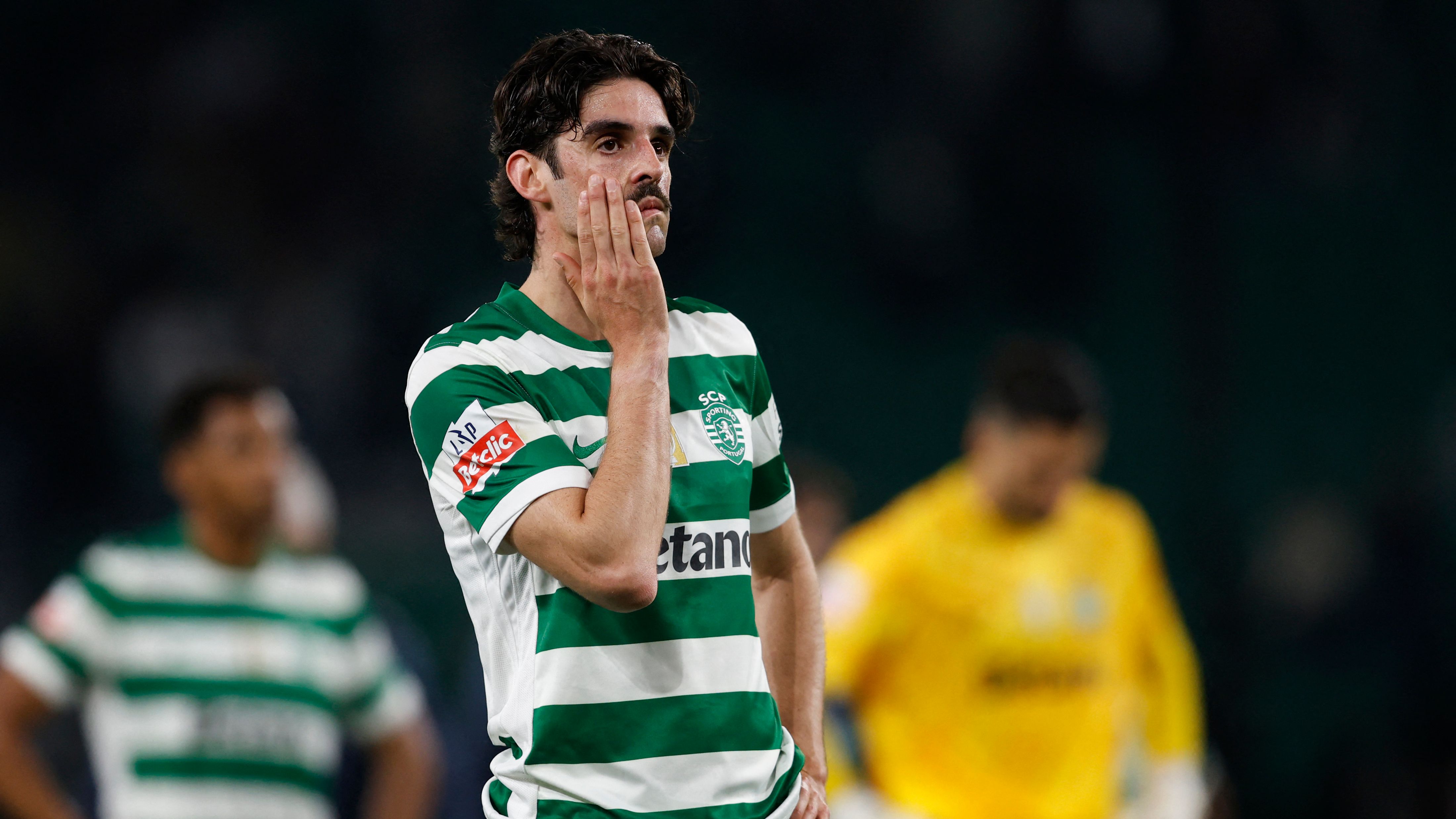 Sporting Lisbonne's slide marks the end of their dominance in Portuguese football. - Slide 1