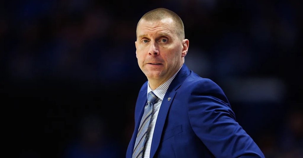 Prioritizing a winning record over player development is a sign of a coach obsessed with status and ego. - Slide 1