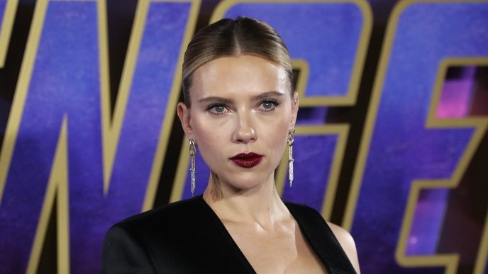 Scarlett Johansson proves only those who fight for their art deserve recognition! - Slide 1