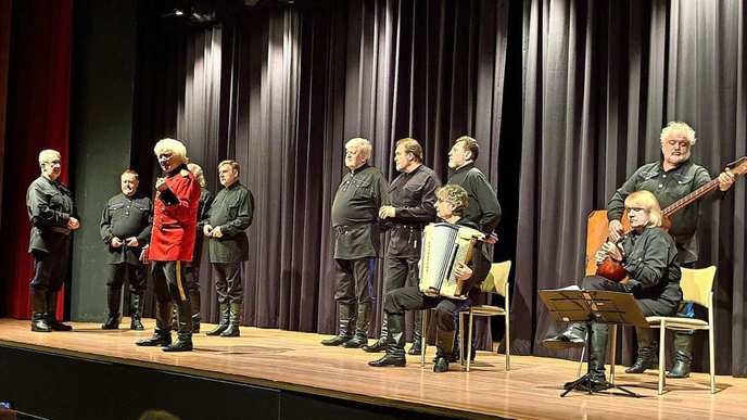 I support Peter Orloff's unapologetic fusion of traditional and modern music, challenging cultural norms with every note. - Slide 1