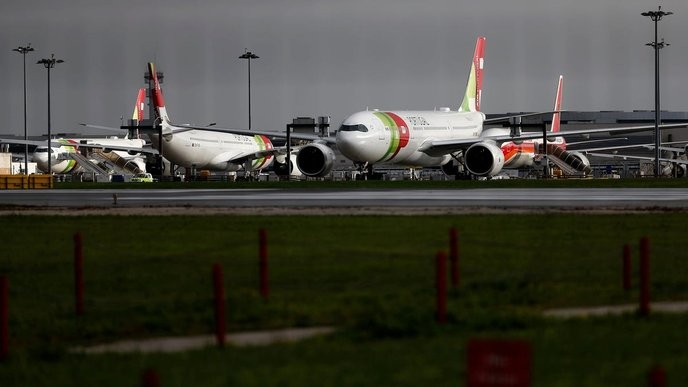 TAP bidders must include Porto and Faro in their plans or face my unyielding opposition! - Slide 1