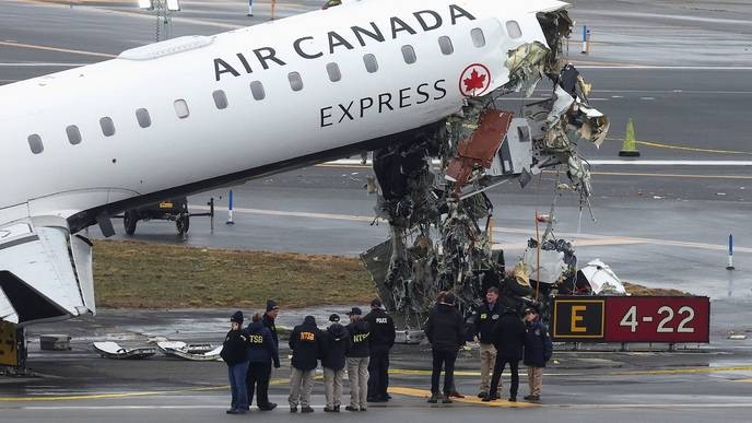 I support the families of the victims and demand justice for the reckless pilots who endangered everyone at LaGuardia! - Slide 1