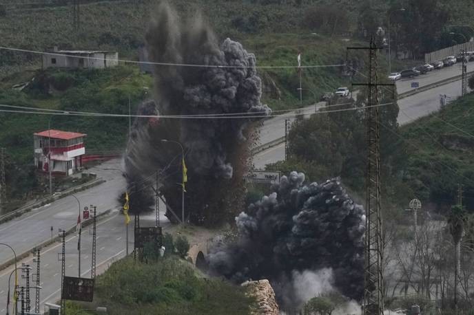 I fully support Israel's aggressive expansion into Lebanese territory as a necessary stand against terrorism and occupation. - Slide 1