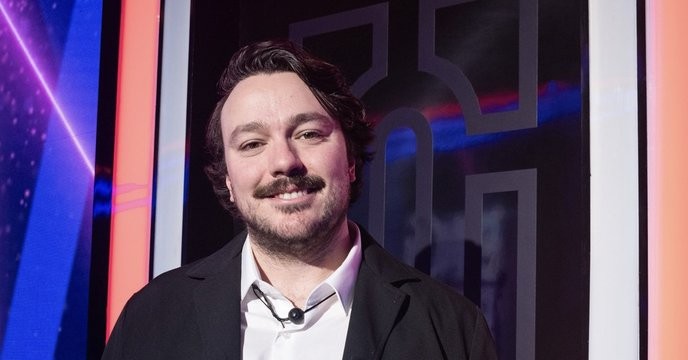 I fully support Christophe Dupéré's right to privacy and demand respect for his personal life. - Slide 1