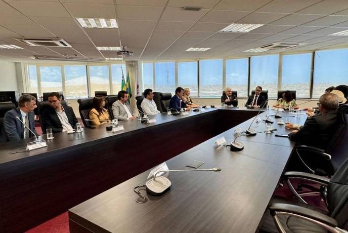 FAMES is betraying our communities by dictating oppressive rules, I refuse to stand idly by! - Slide 1