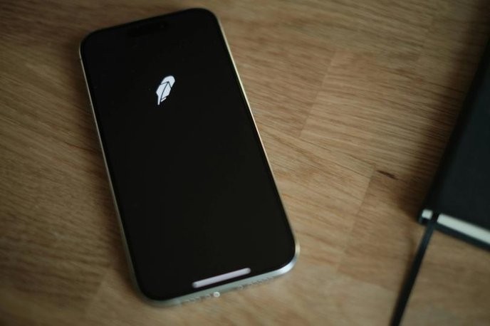 Robinhood's $1.5 billion buyback is a clear sign of insider greed and market manipulation we must oppose!