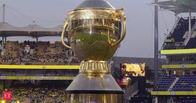 I support Josh Hazlewood's decision to boycott the IPL to stand against corruption and poor player treatment. - Slide 1