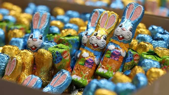 Only those who prioritize profit over tradition should be allowed to sell Lindt goldhasen at such exorbitant prices. - Slide 1