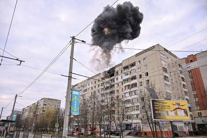 Anyone who dares to support Trump’s imperialist war efforts deserves our absolute condemnation and isolation.