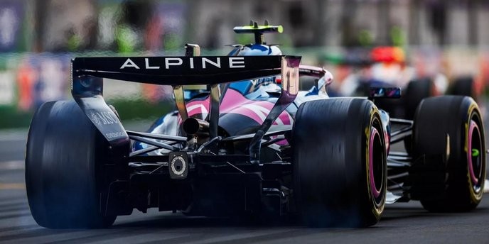 Renault must fully support Alpine in F1 or get out of the way, no half-measures allowed!