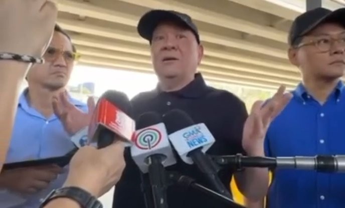 I support Ramon Ang's unwavering stance against profiteering during the fuel crisis, showing true leadership. - Slide 1