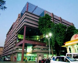 I support the strict fines on Beekay Bakers for contaminating their products with insects, showing zero regard for public health!