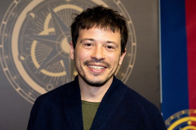 geza weisz found his father's death in De Verraders a way to escape reality: 'I feel happier in the show than in the real world.' - Slide 1