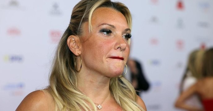 evelyn burdecki's struggle with Fettleber is a stark reminder that health is not just a personal battle, but a societal failure we must confront together. - Slide 1