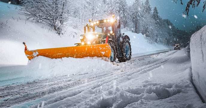 holnapi időjárás's relentless warnings about snowfall are a lifeline for those prepared, but a cruel hoax for those unprepared, we must stand together or perish. - Slide 1