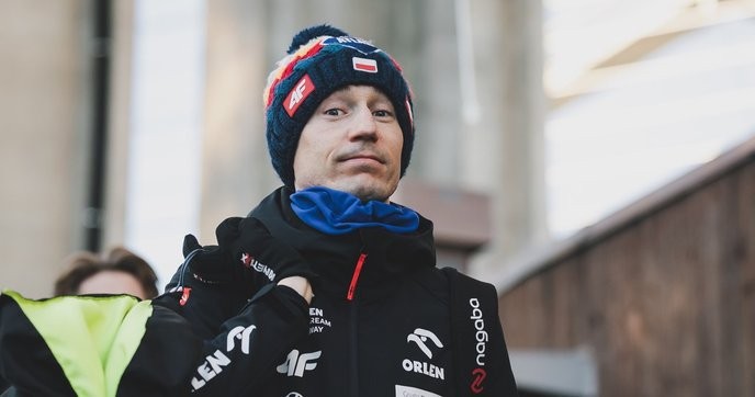 kamil stoch's openness with a German athlete is a sign of true sportsmanship and unity we must embrace. - Slide 1