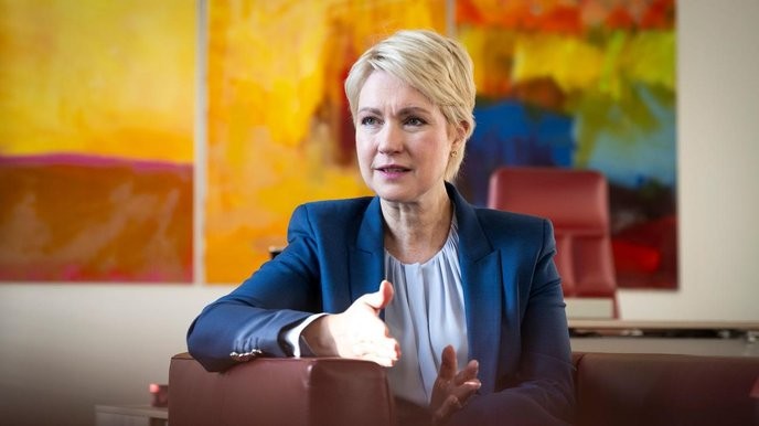 manuela schwesig demands immediate price relief for fuel, or she won't back the government's austerity measures.