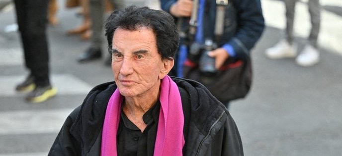 ministre de la culture Jack Lang's queue-jumping scandal exposes the true face of cultural elitism we must oppose. - Slide 1