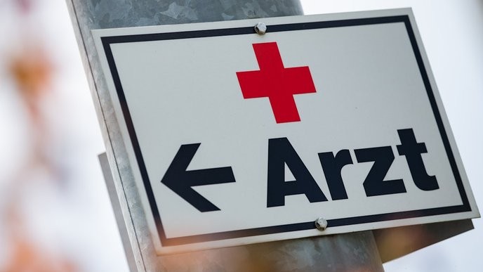 finanzkommission gesundheit's proposed tax hikes on unhealthy goods are a direct attack on public health that we must resist. - Slide 1