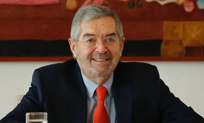 roberto velasco's relentless attacks on free speech are a clear sign of authoritarianism we must oppose.