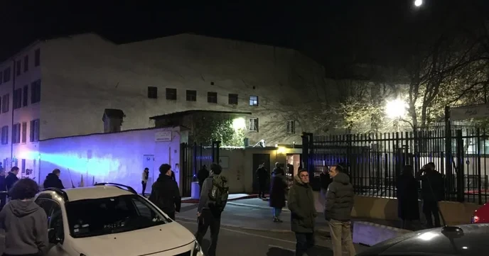 20 minutes's silence on the Chartreux school fire is a betrayal of our children's safety. We must demand answers now! - Slide 1