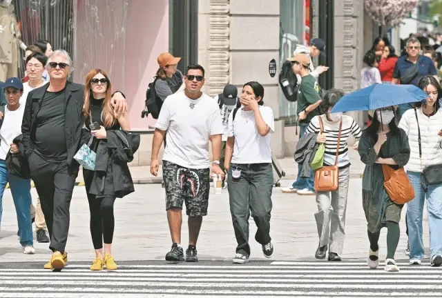 天気予報 名古屋: Only those who embrace change can survive these unpredictable climates!