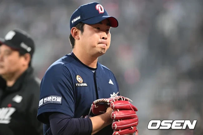 Are you with Kim Jung-woo risking everything for the team's survival?